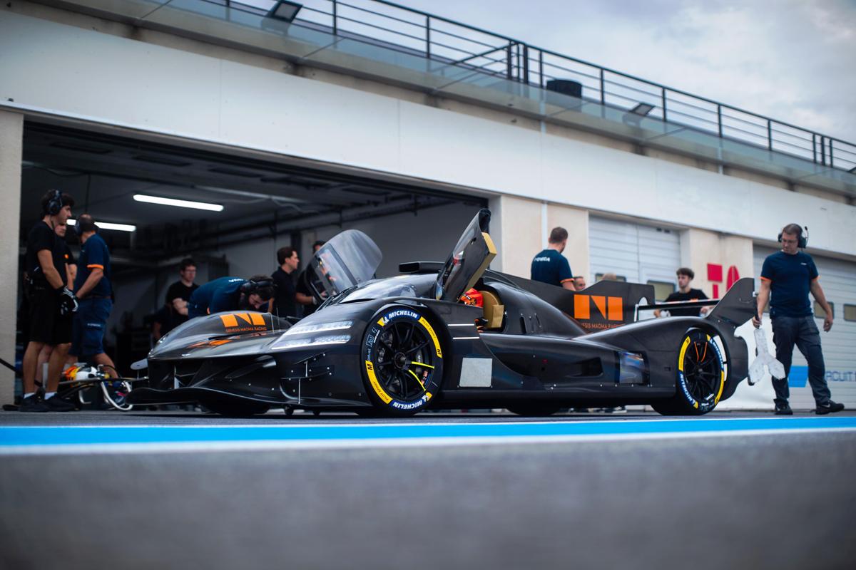 Genesis Magma Racing