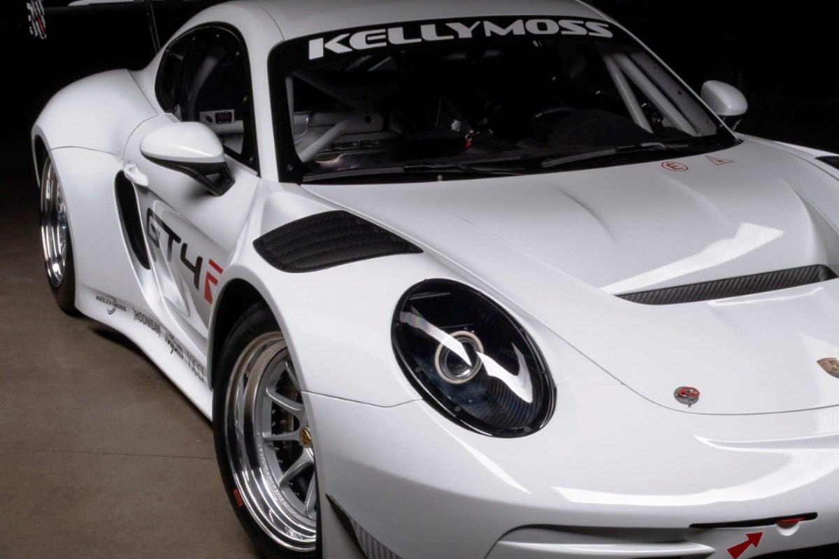 Kellymoss GT4R