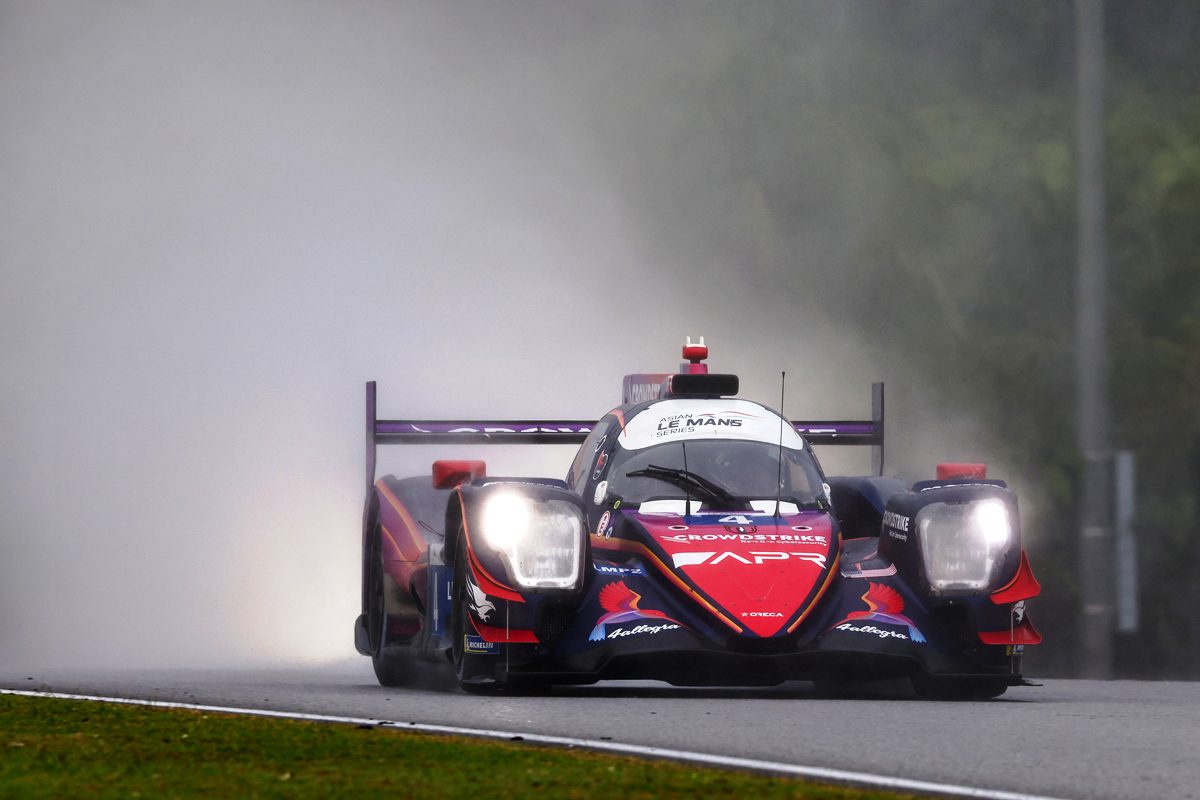 CrowdStrike Racing by APR