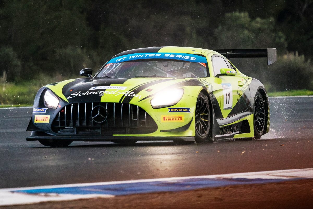 SR Motorsport by Schnitzelalm Mercedes-AMG