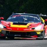 Ferrari tímu AF Corse s Leclercom a Neubauerom víťazí prvý závod v Brands Hatch