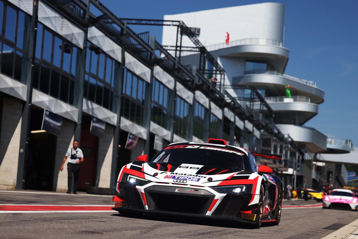 Audi R8 LMS GT2