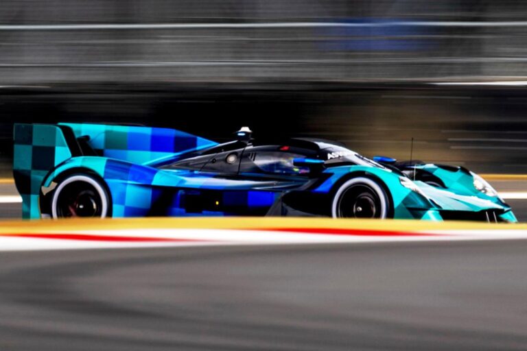 Aston Martin Valkyrie EVO