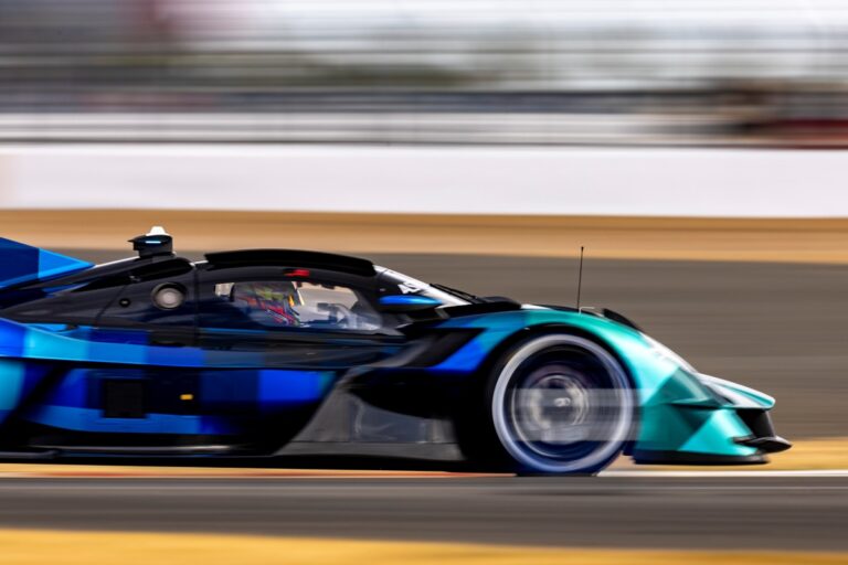 Aston Martin Valkyrie EVO